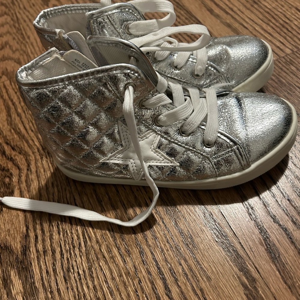 Nina Silver Quilted Kids' Sneakers - Picture 3 of 5